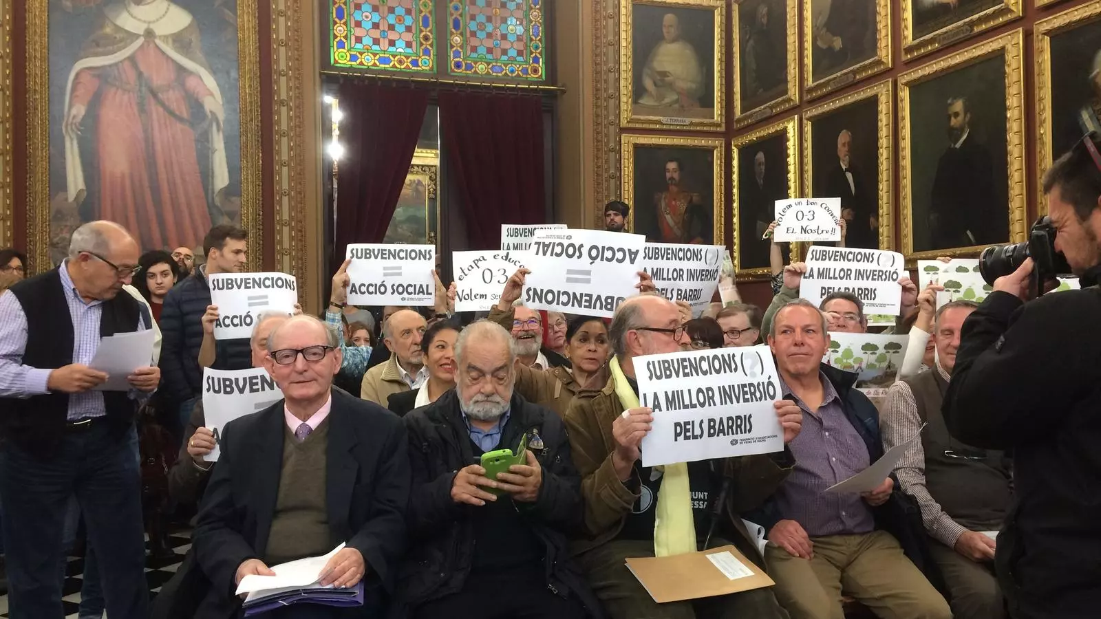 Cort incrementa ‘in extremis’ 110 mil euros la subvenció a les associacions veïnals