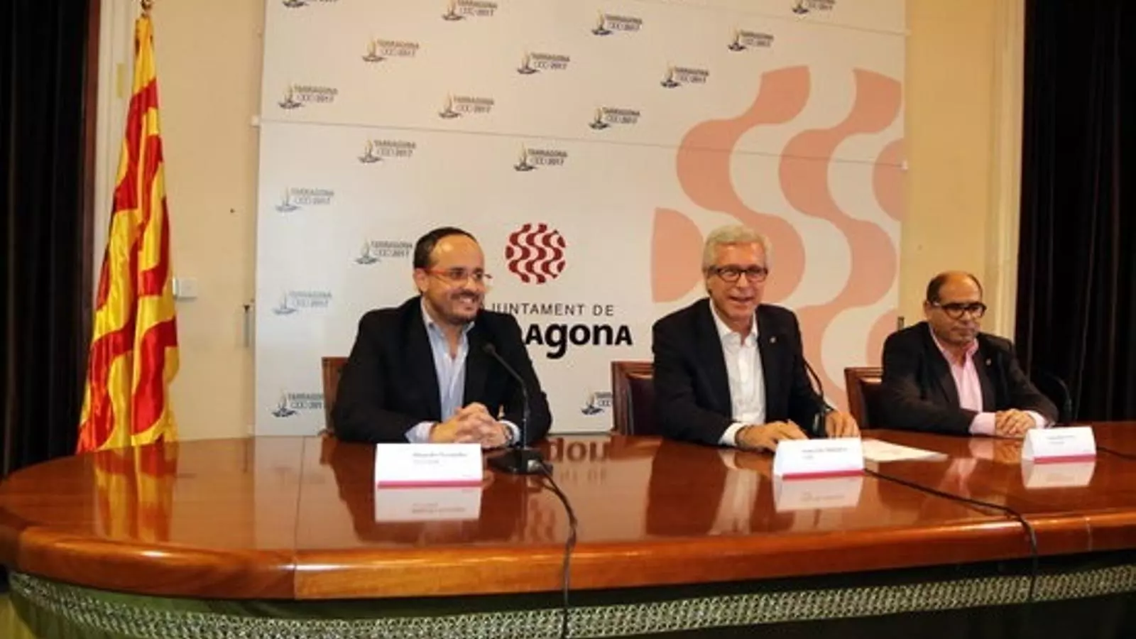 Alejandro Fernández (PP), Josep Fèlix Ballesteros (PSC) i Josep Maria Prats (Unió), fins avui socis de govern a Tarragona