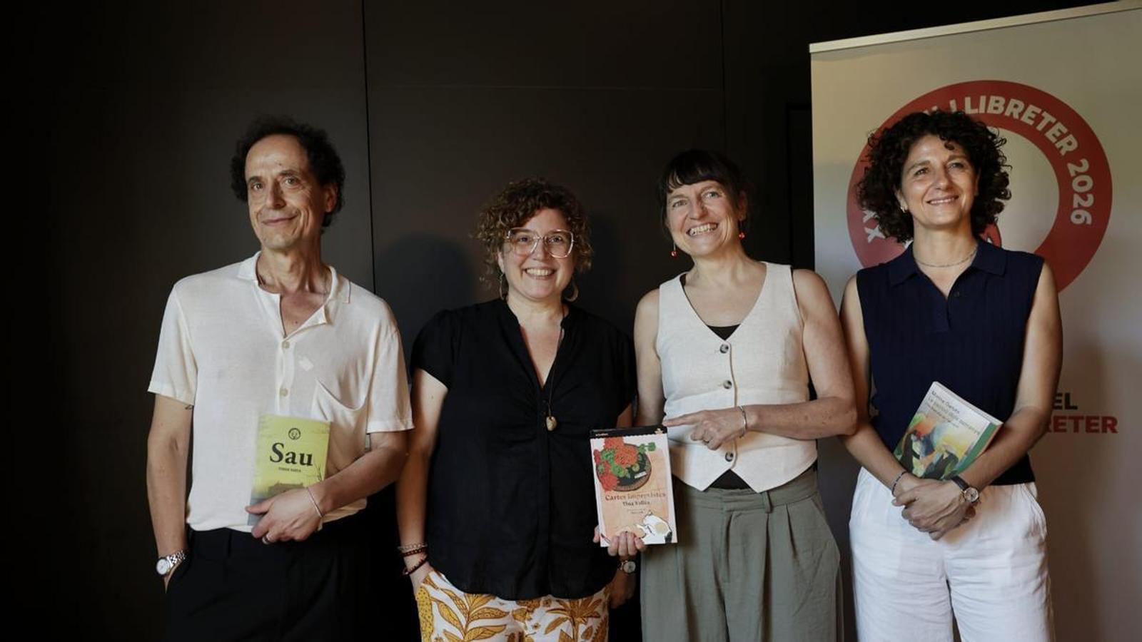 De izquierda a derecha: Ferran Garcia, Tina Vallès, Mercè Galí y Marina Garcés.