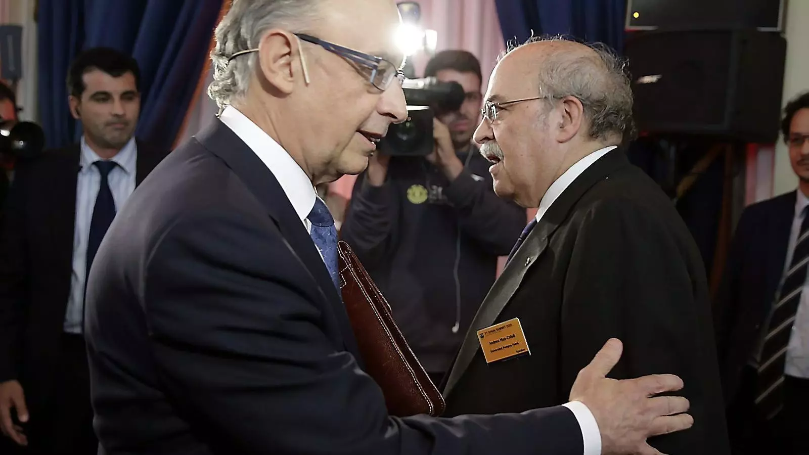 Cristóbal Montoro és qui decideix les bestretes que rebrà el conseller Mas-Colell.