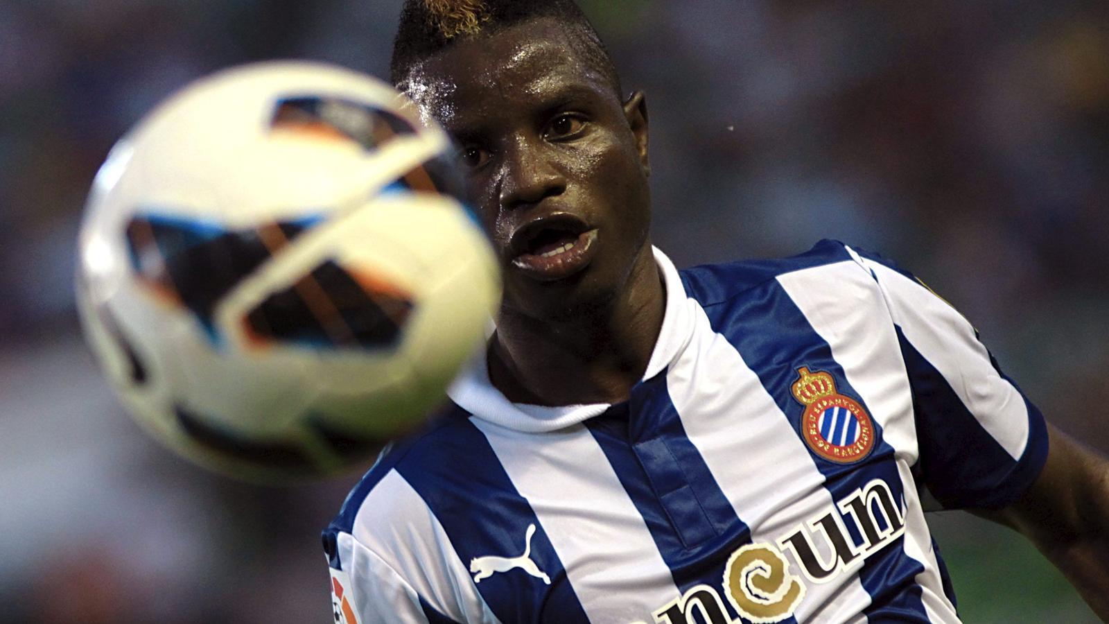 Wakaso Mubarak serà baixa avui contra l'Atlètic de Madrid després de ser expulsat al camp del Betis.