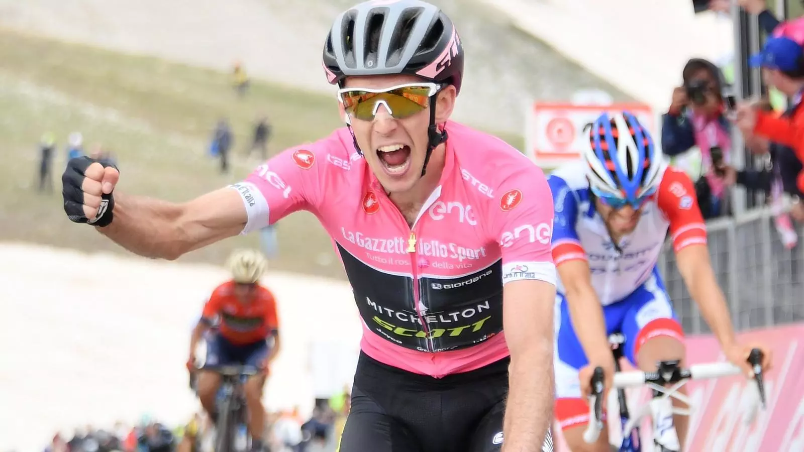 Simon Yates imposa la seva llei i reforça el liderat del Giro