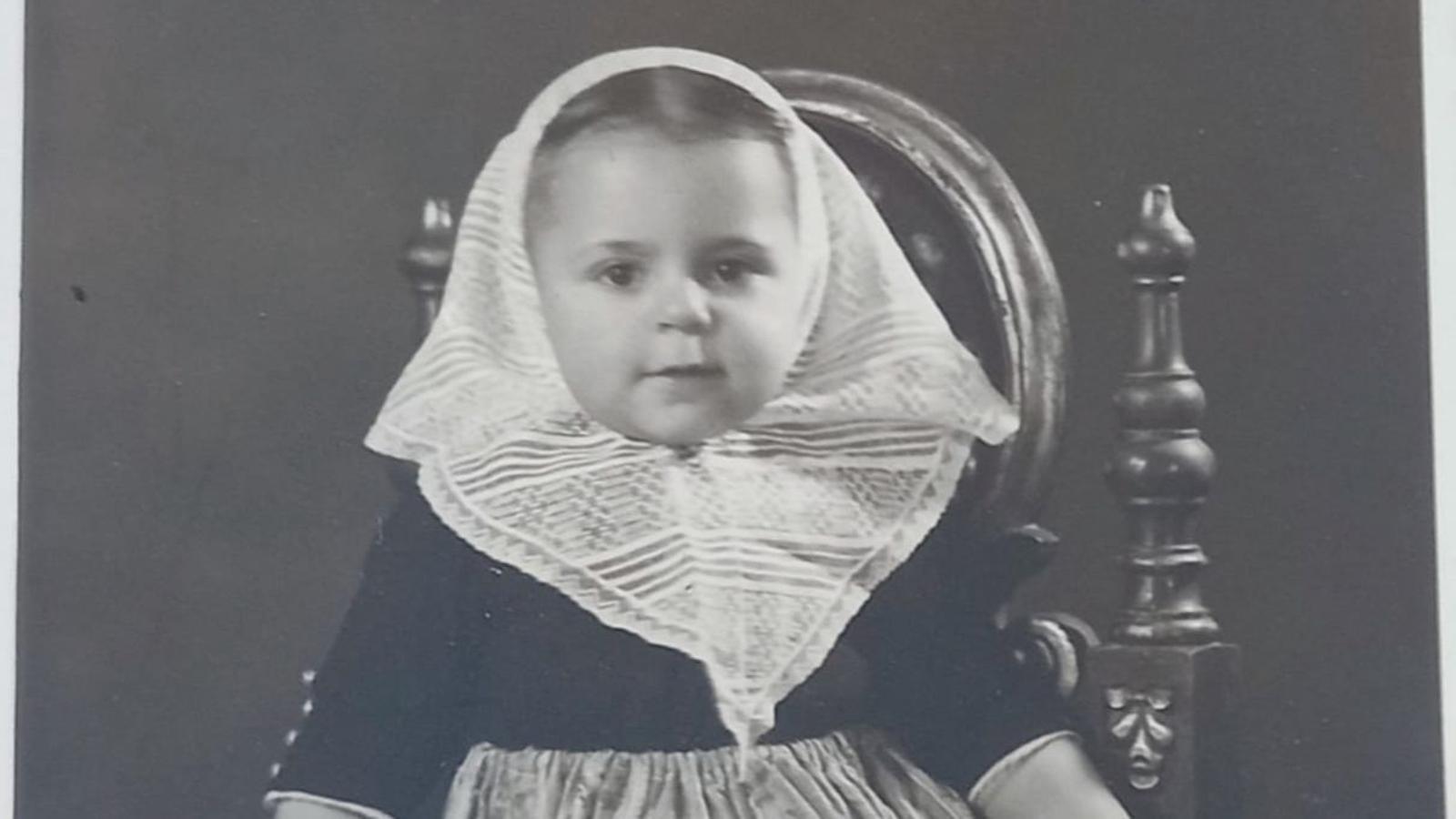 Miquela Lladó de petita.