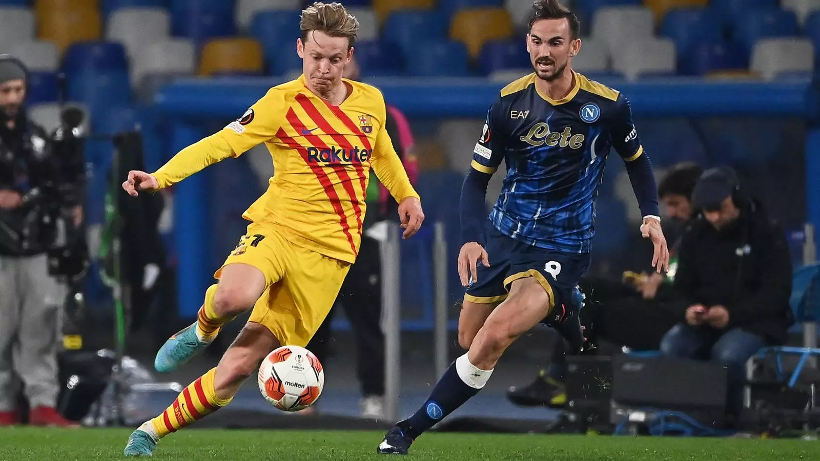 Frenkie de Jong contra el Nàpols