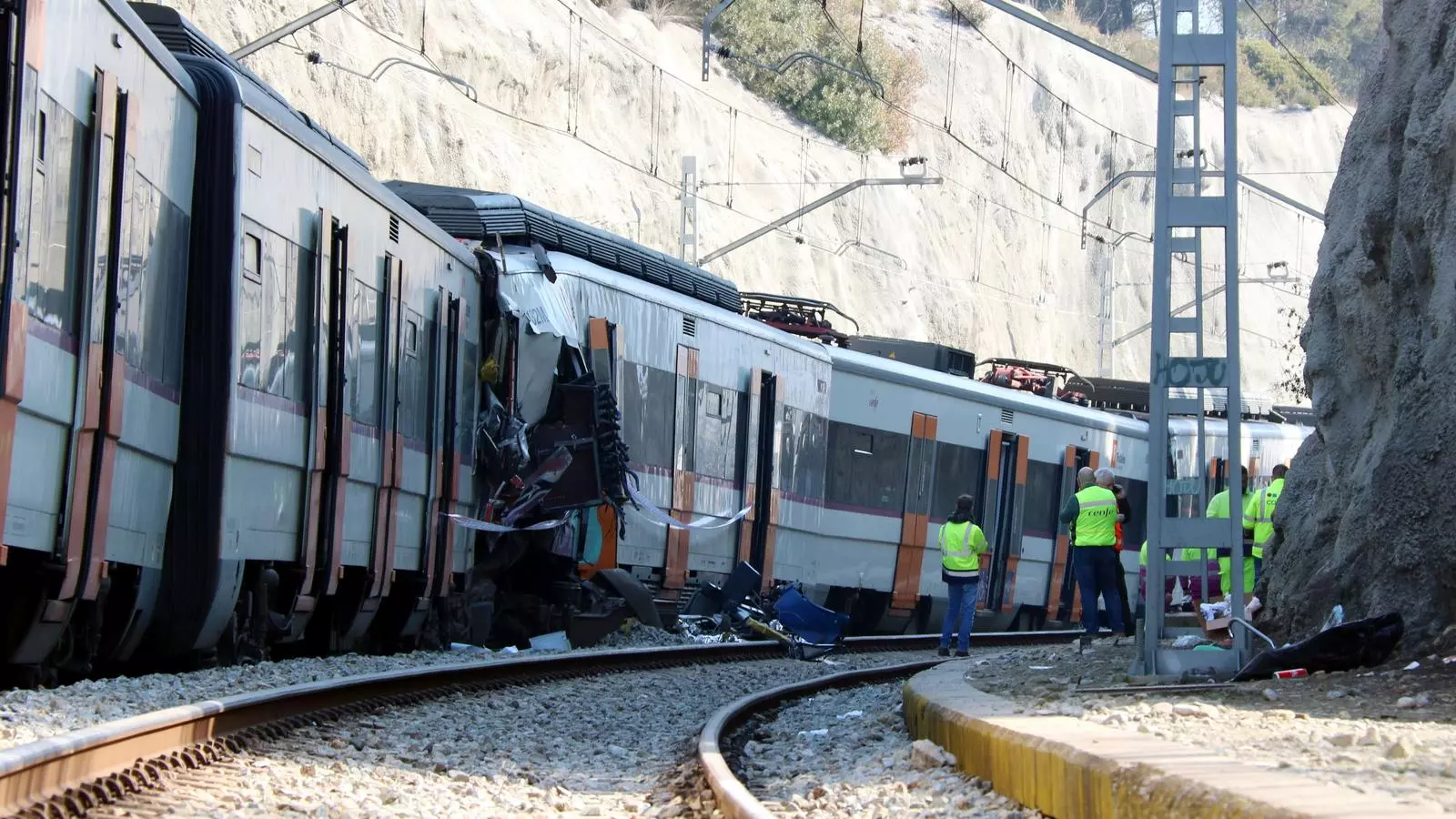 Pla general dels combois accidentats a Castellgalí.