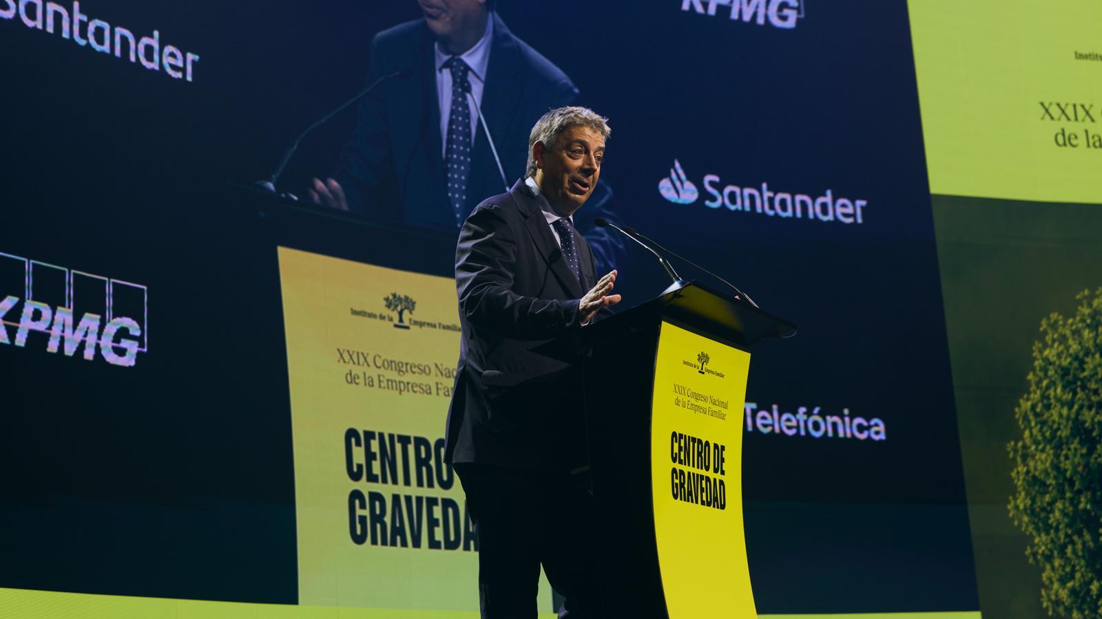 Planes durante la apertura del congreso de la empresa familiar en Madrid.