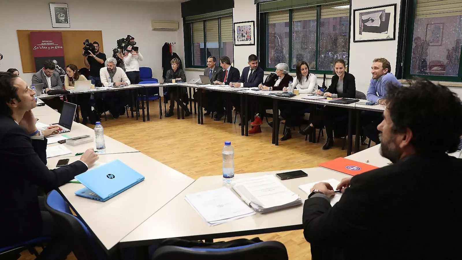 Acord per signar el primer conveni del futbol femení