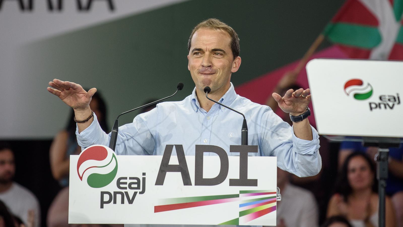 The president of the PNB of Biscay, Iñigo Ansola, during the rally held in Durango.