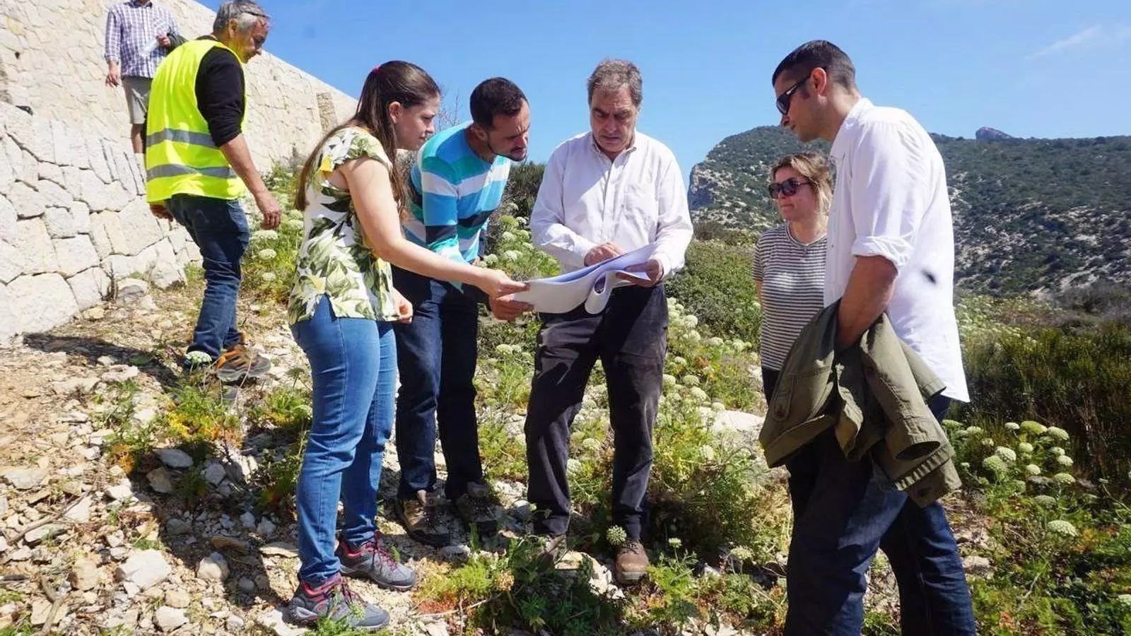 El conseller insular de Mobilitat i Infraestructures, Iván Sevillano, i la vicepresidenta del Consell de Mallorca, Aurora Ribot, visiten les obres d'adequació a la Dragonera.