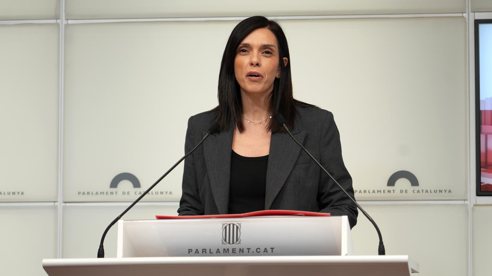 The spokesperson for the PSC in the Catalan Parliament, Elena Díaz, at a press conference