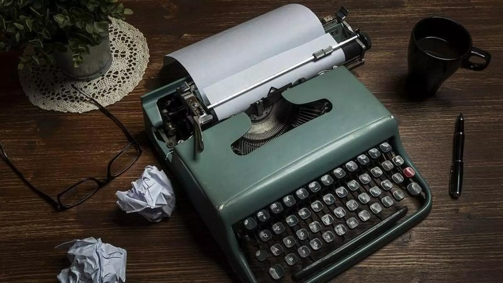 Una màquina d'escriure.