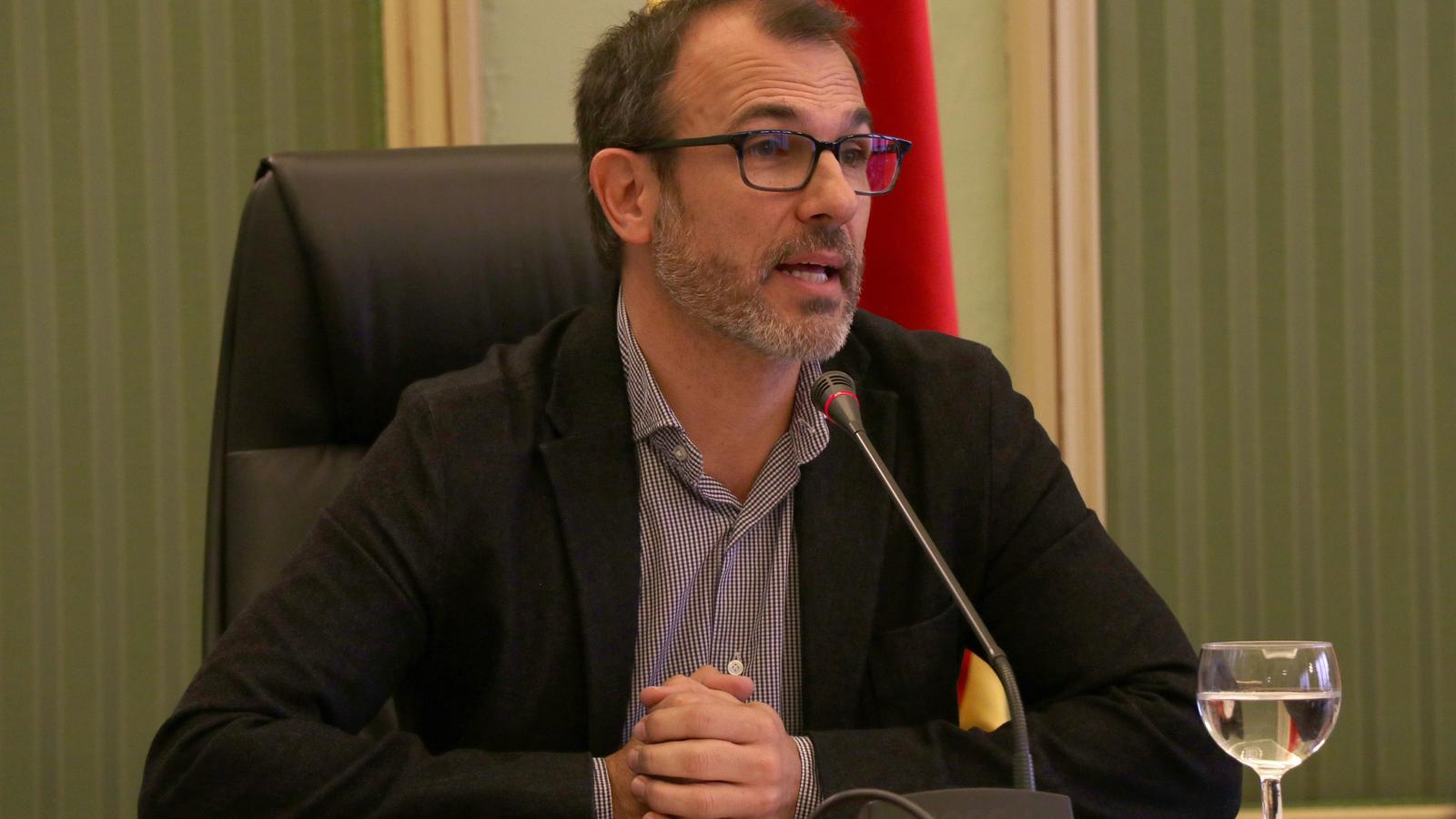 Biel Barceló durant la compareixença que ha efectuat aquest dijous dematí a la sala verda del Parlament.