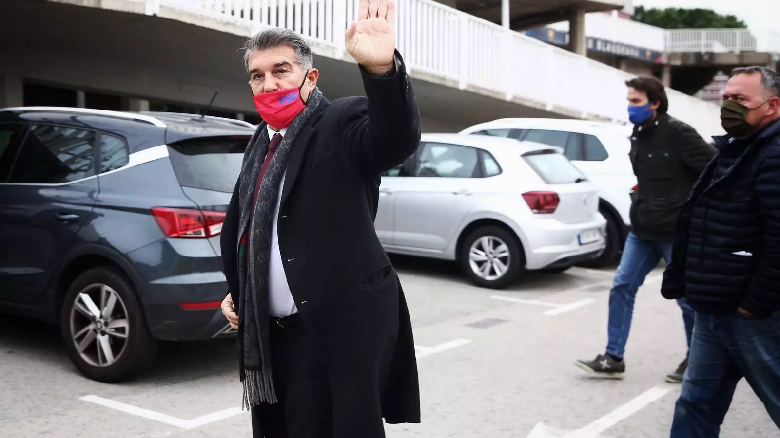 Joan Laporta, abans de veure's les cares amb Carles Tusquets, Toni Freixa i Víctor Font.
