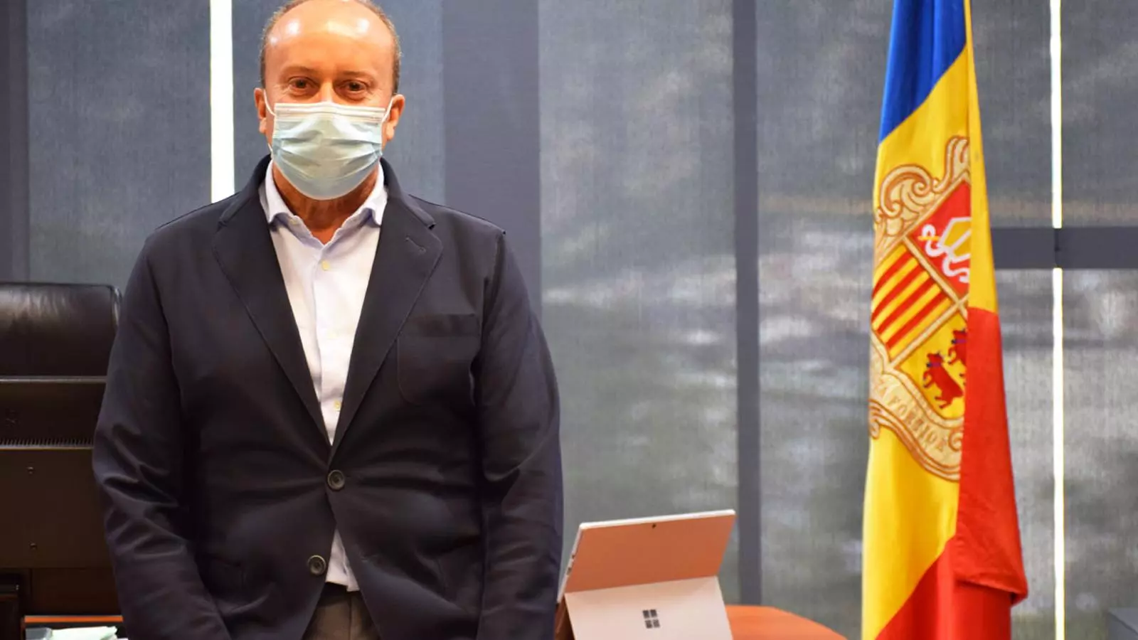 El ministre de Justícia i Interior, Josep Maria Rossell, al seu despatx a l'edifici administratiu de l'Obac