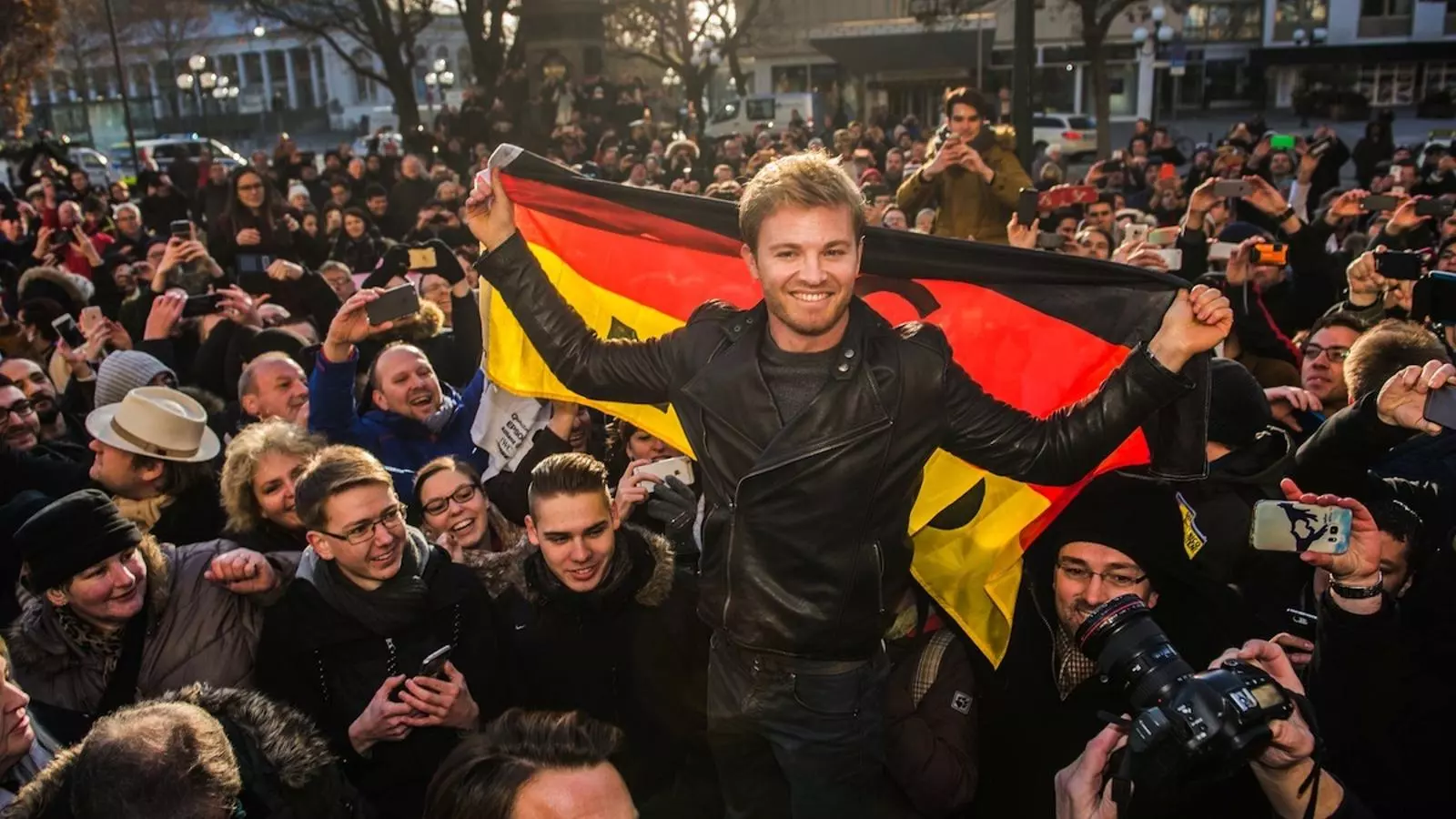 Nico Rosberg, rebut pels aficionats a Wiesbaden, la seva localitat natal