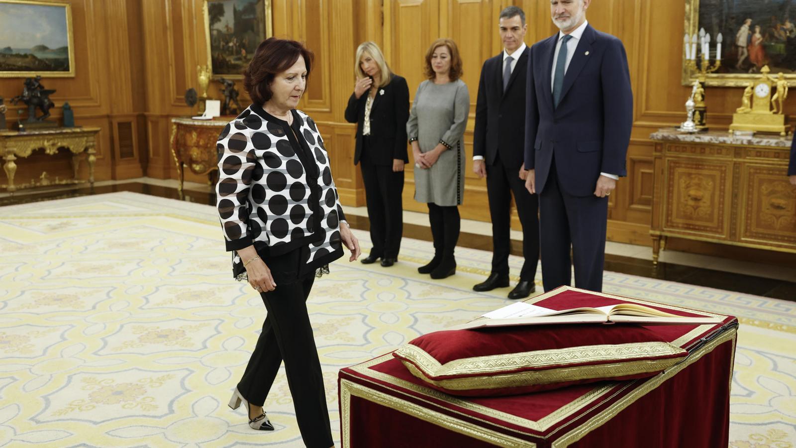 The Attorney General of Spain, Teresa Peramato, is sworn in before King Felipe VI at the Zarzuela Palace