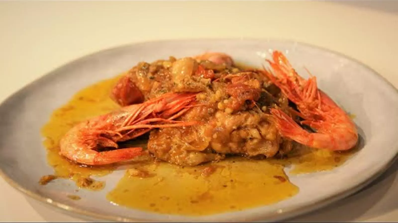 El millor mar i muntanya amb pollastre rostit i gambes