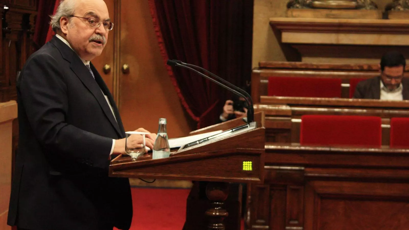 El conseller d'Economia, Andreu Mas-Colell, ha presentat el decret de pròrroga pressupostària / ACN