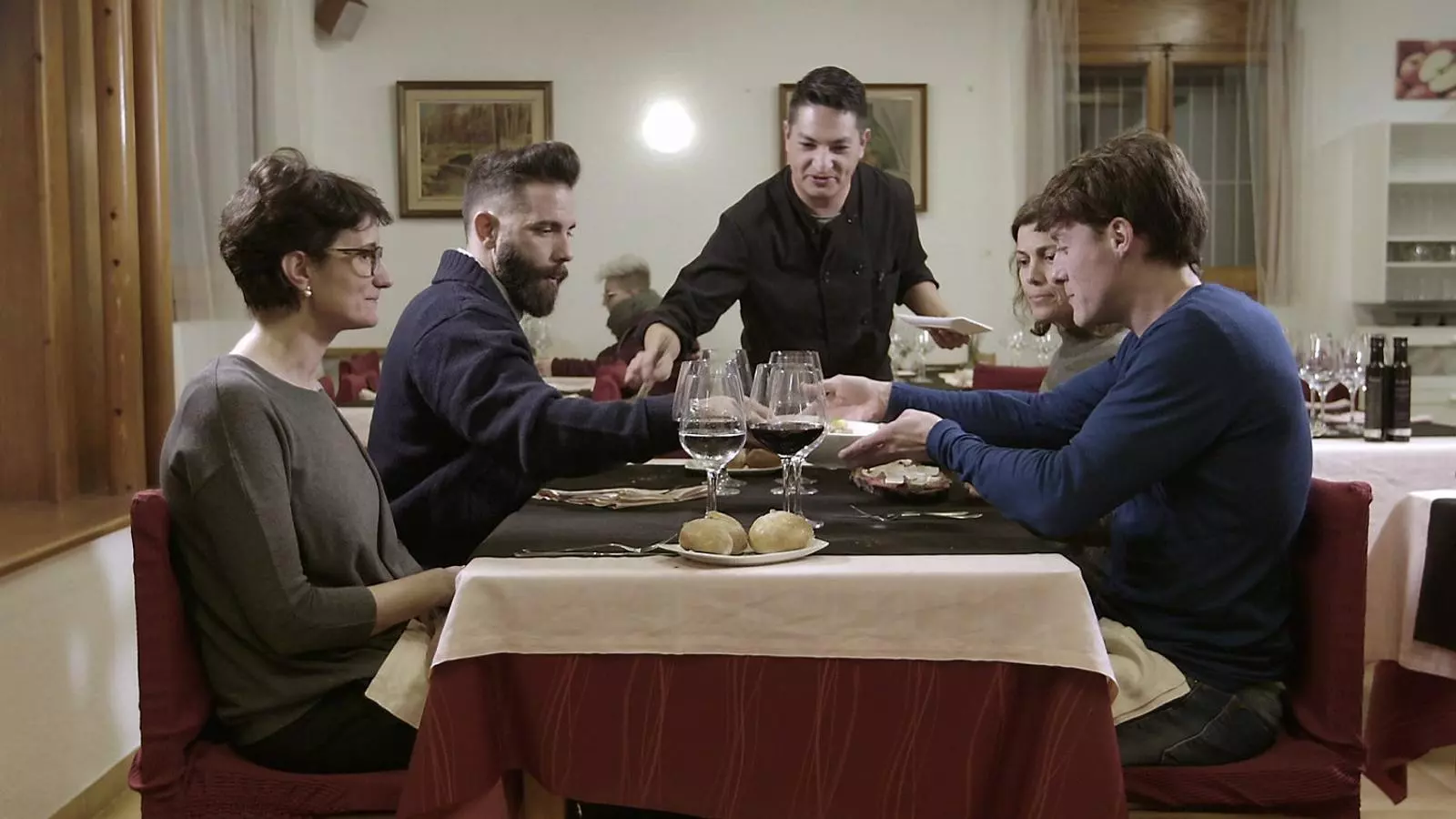 ‘Joc de cartes’: punt i seguit