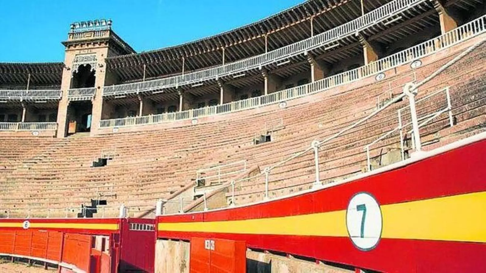 Imatge de l'interior de la plaça de bous de Palma.