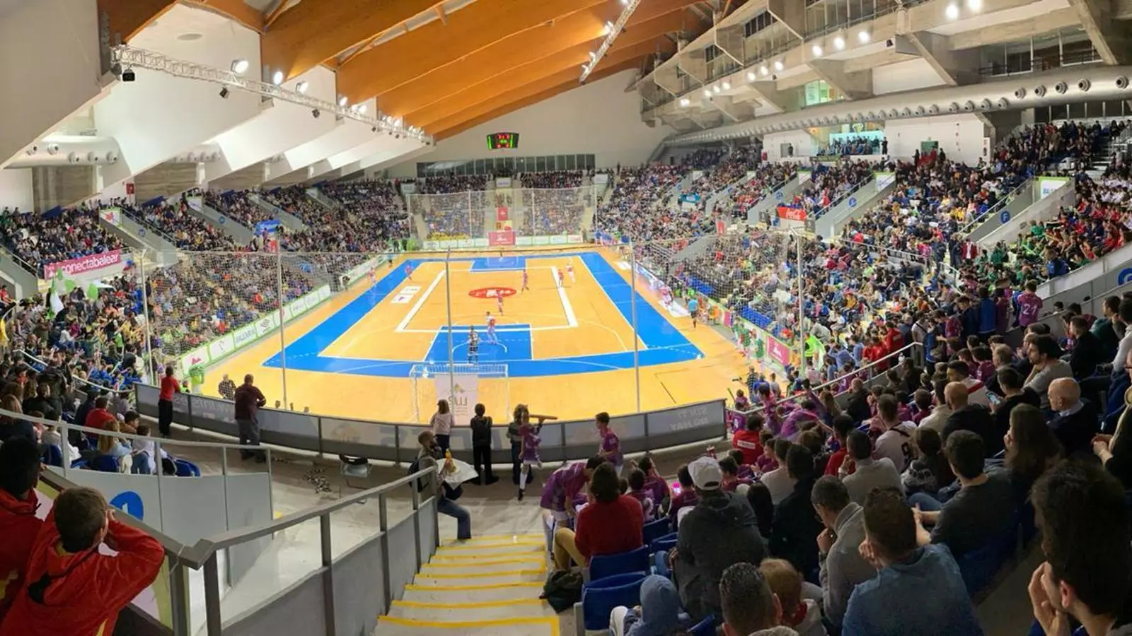 4.000 aficionats veuen la derrota del Palma Futsal per 2 a 3 contra ElPozo Murcia