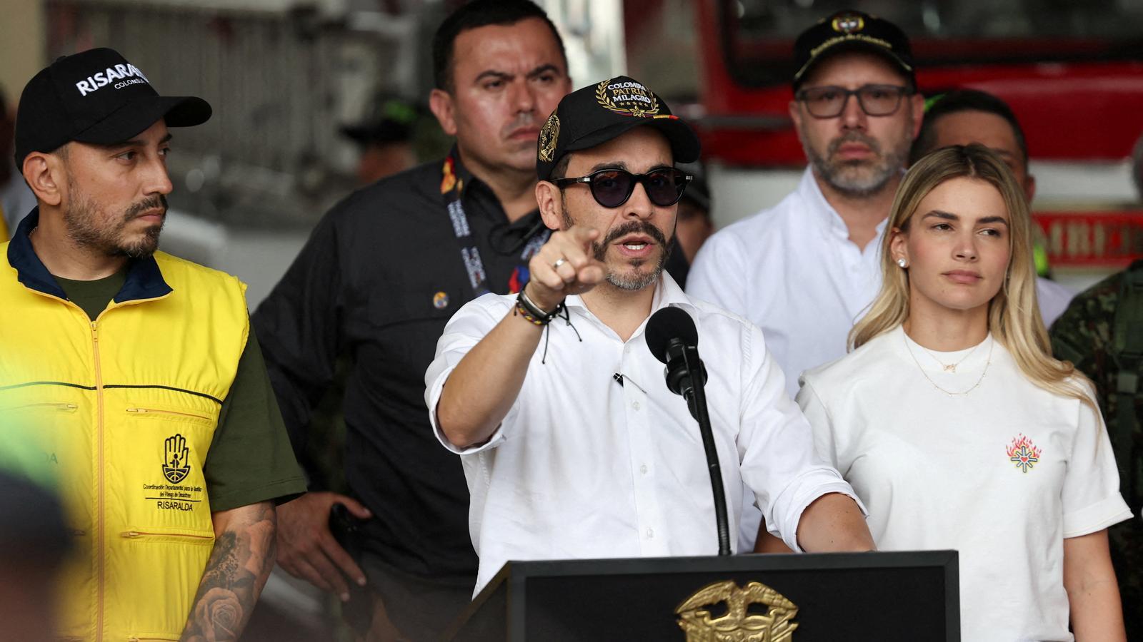 El presidente de Colombia, Abelardo de la Espriella, en una rueda de prensa en Pereira el 14 de agosto.