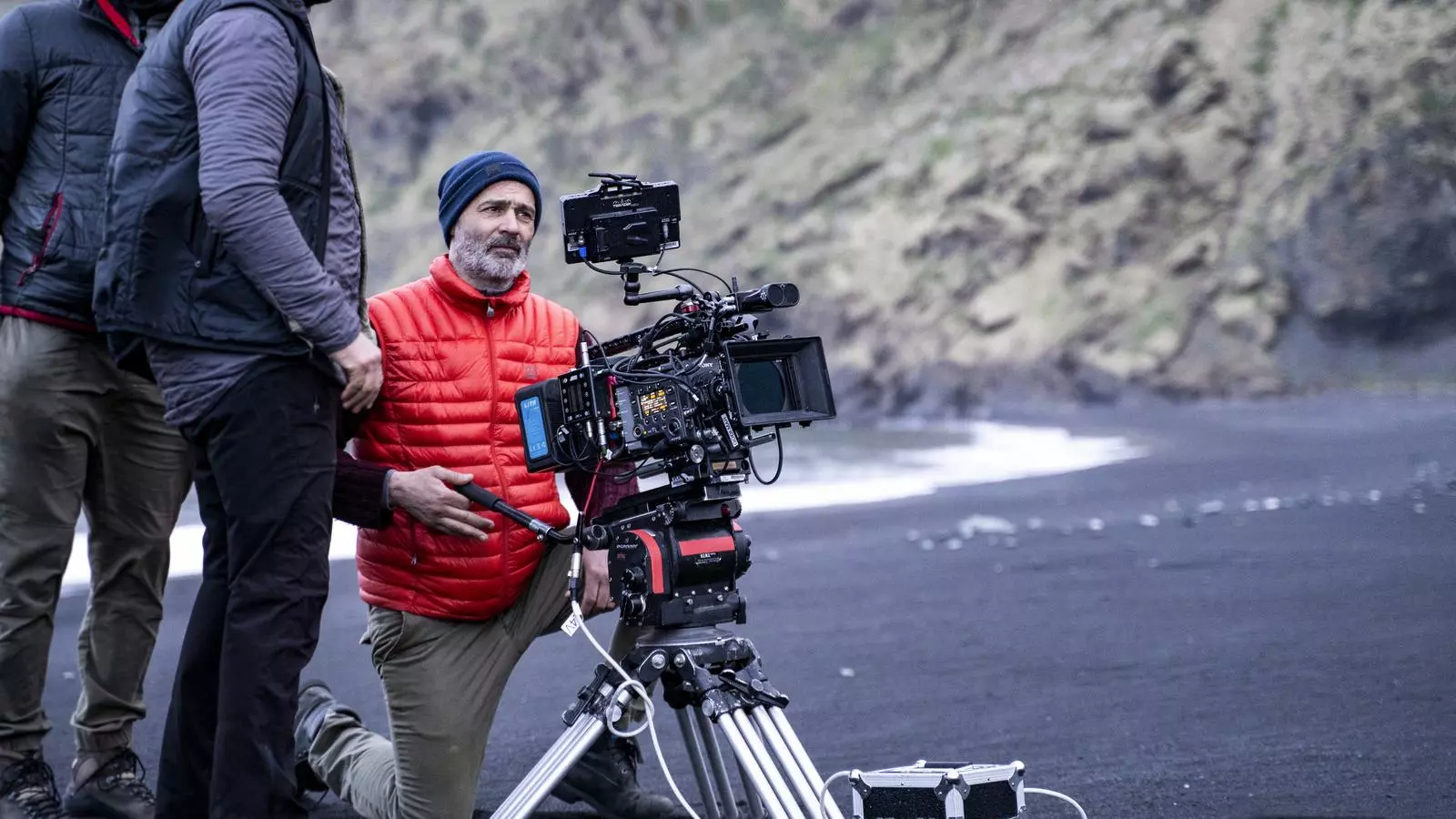 Baltasar Kormákur durant el rodatge de 'Katla'