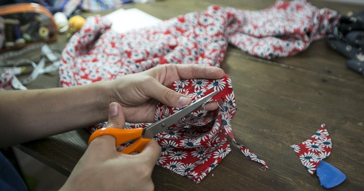 ¿Por qué cada vez más gente quiere aprender a hacer la ropa?