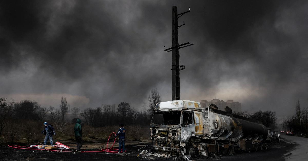 Pluja negra, pol·lució i aigua contaminada: el desastre ecològic de la guerra a l'Orient Mitjà