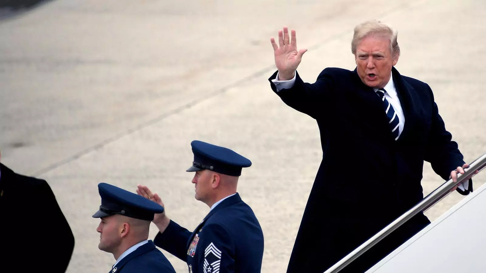 La pugna entre Trump i l’FBI puja de to per un informe secret