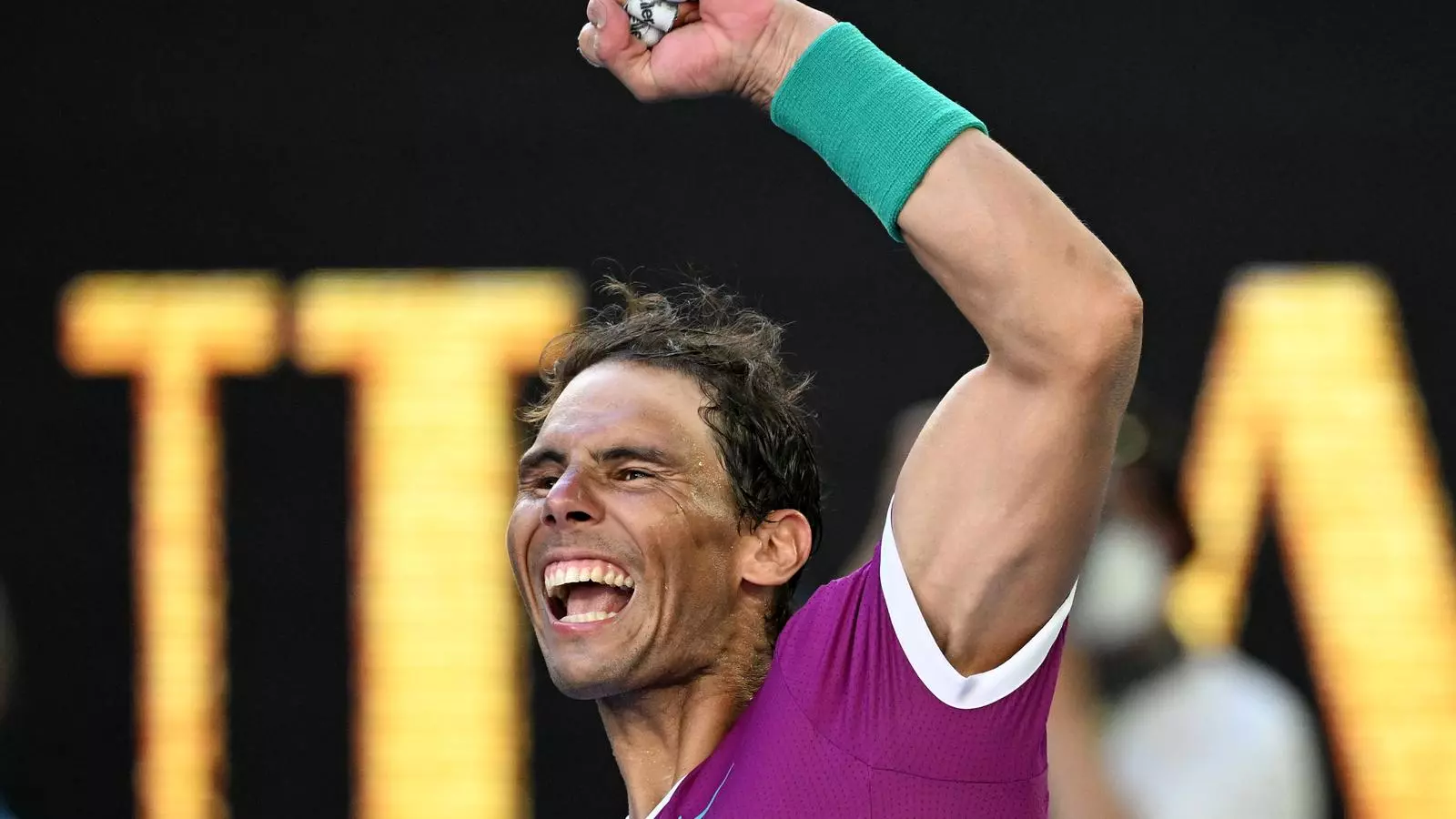 Rafa Nadal celebrant la classificació per a semifinals.