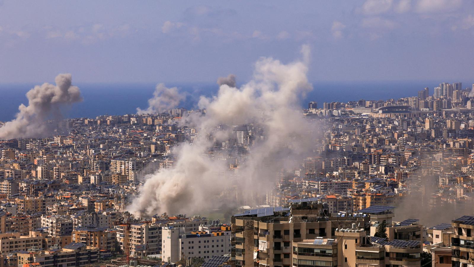 Several explosions in simultaneous bombings by Israel in Beirut, this Wednesday.