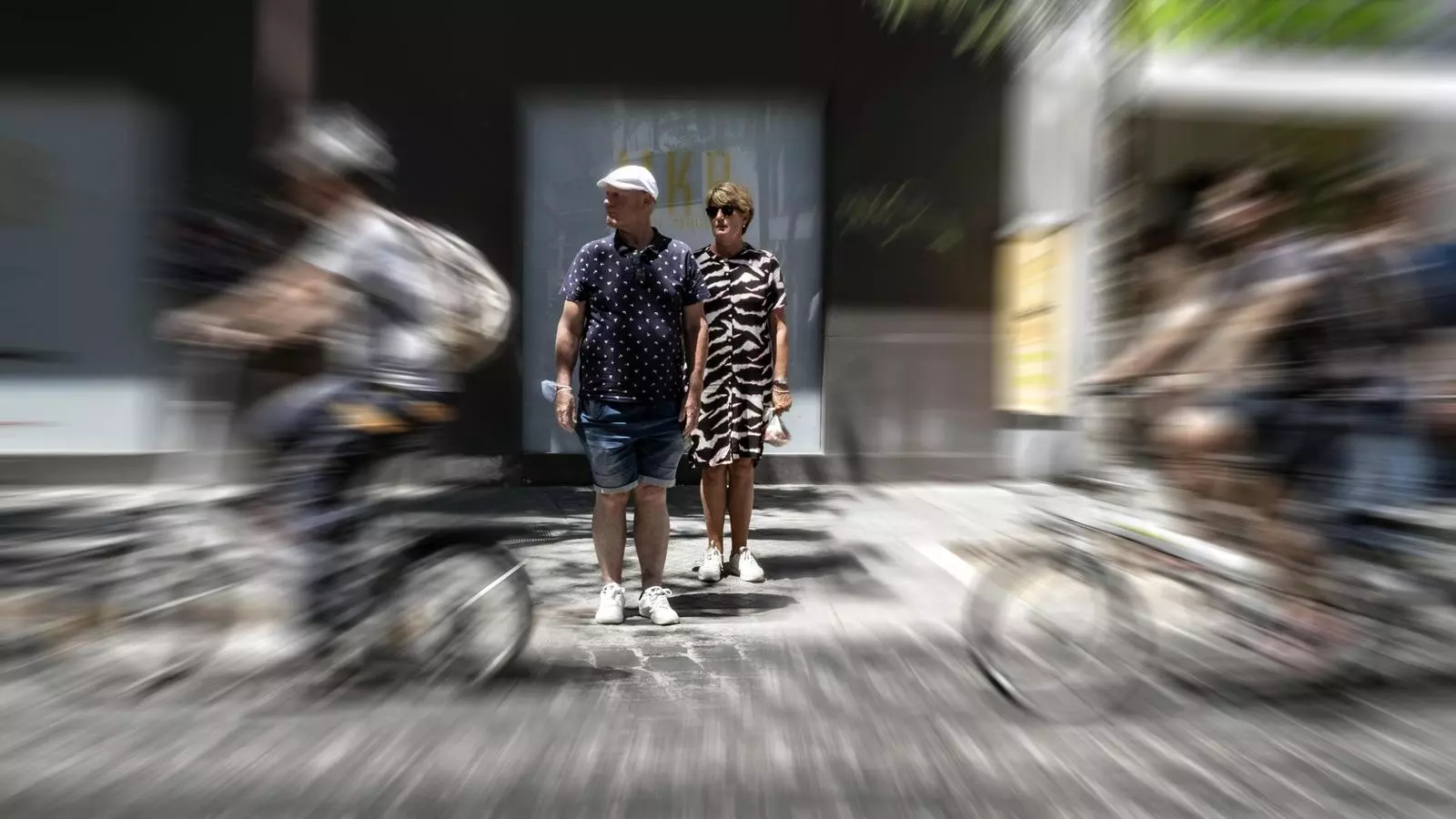 Els rics fan més la impressió de sortir vestits d'un mercat ambulant.