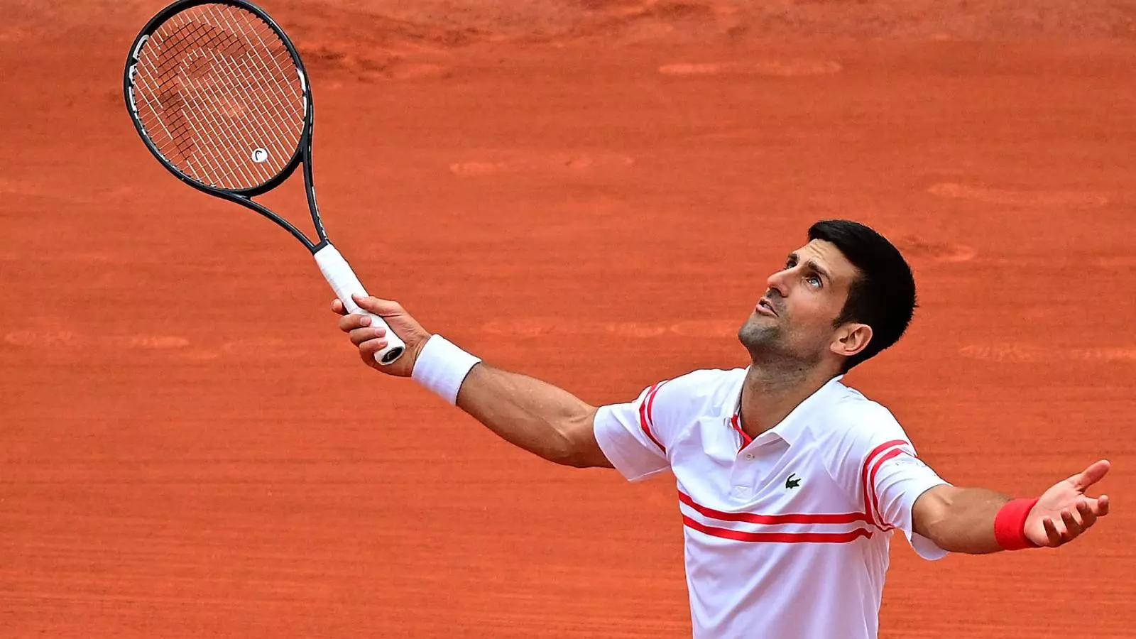 Djokovic, durante un partido del torneo de Roland Garros del año 2021.