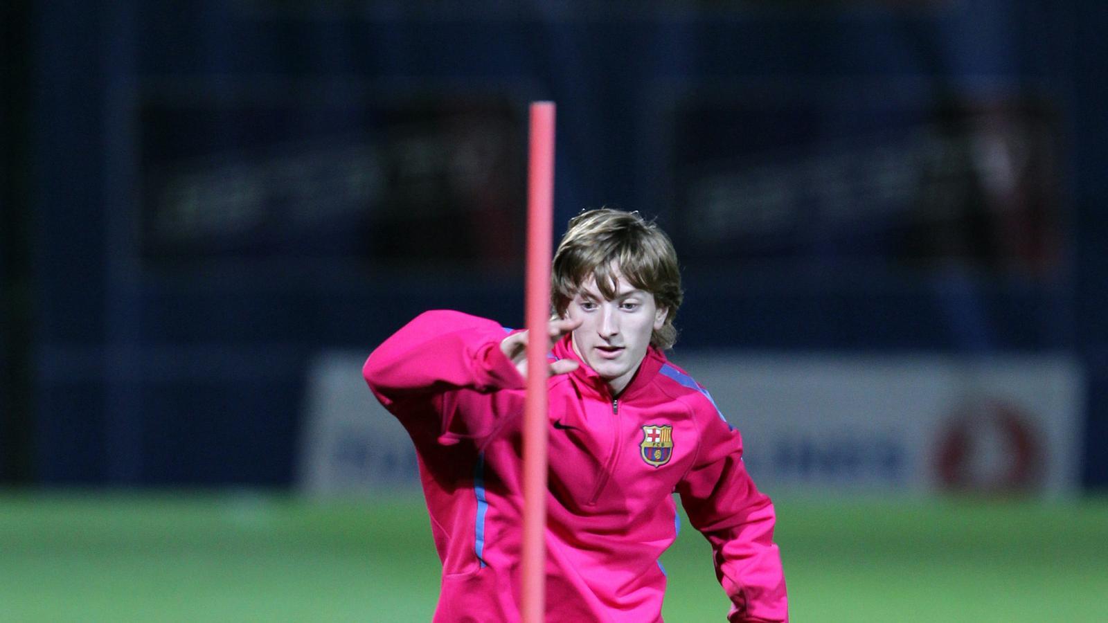 Ivan Balliu durant una sessió d'entrenaments a la Ciutat Esportiva Joan Gamper.