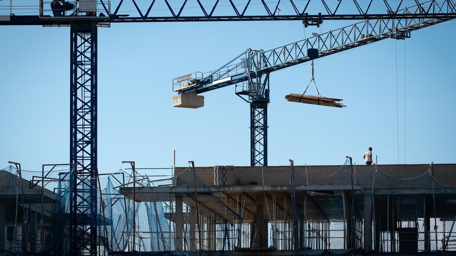 Archive image of the construction of a building