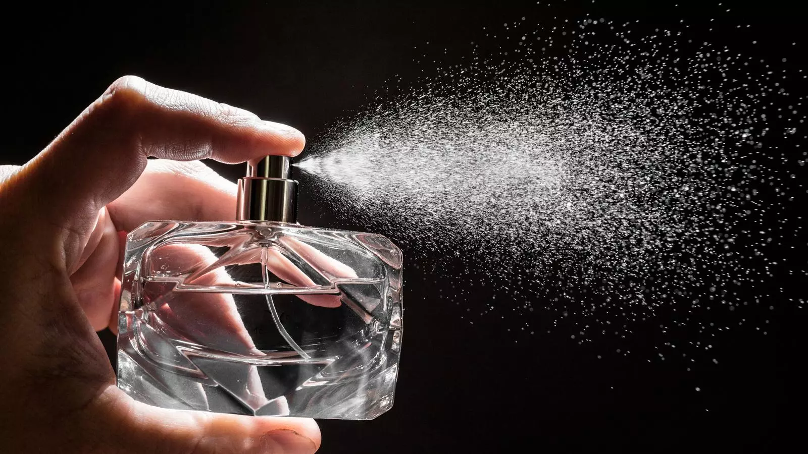 Un pot de perfum