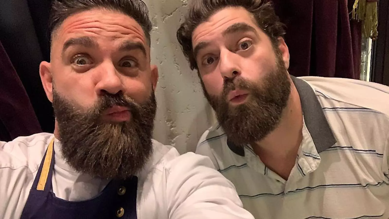 El Marc va convidar el Joan per Cap d’Any al Panot, el seu restaurant a Barcelona, per compensar-lo per un concert al qual no van poder anar junts per feina.