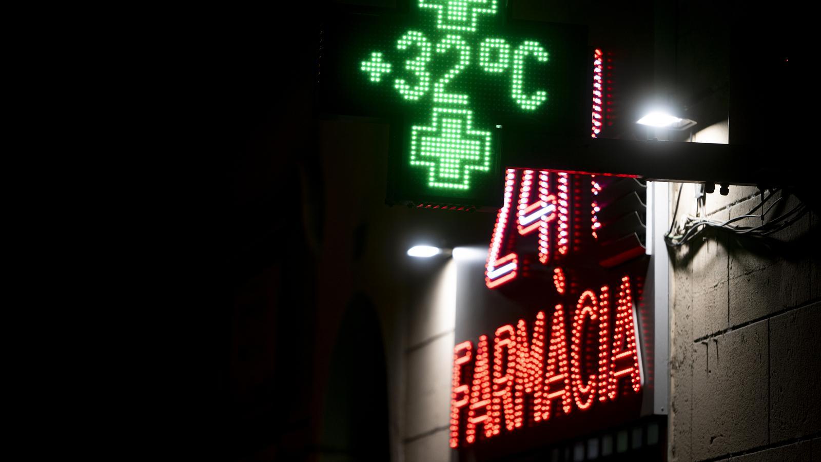 Las Baleares han vivido una noche con temperaturas mínimas de hasta 33 grados antes de una nueva jornada de calor extremo.