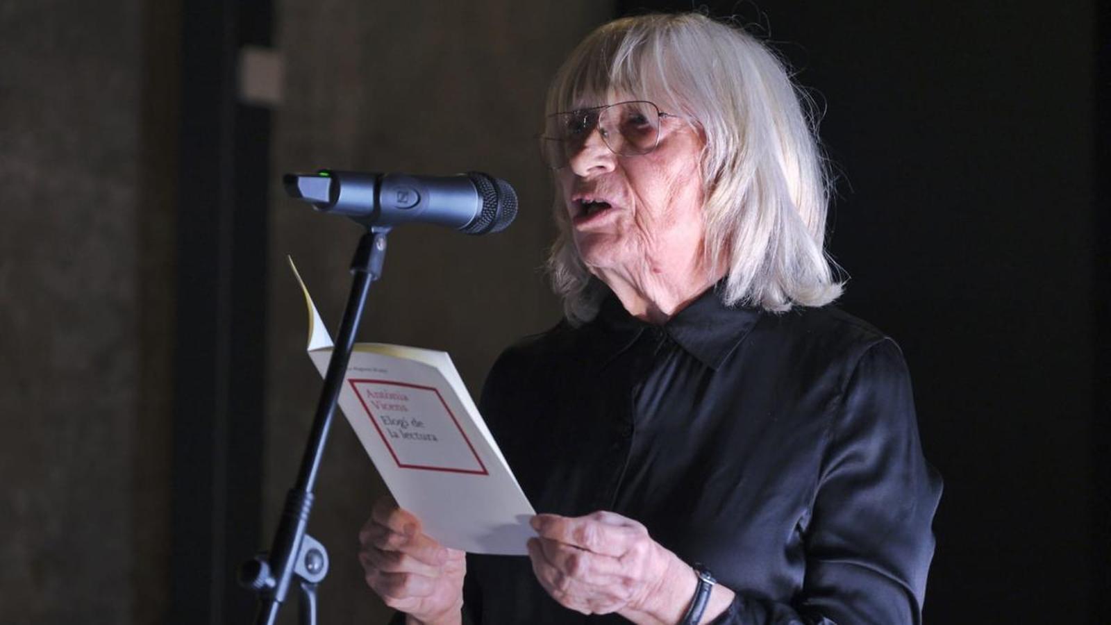 Antònia Vicens, en la fiesta de los 50 años de La Magrana