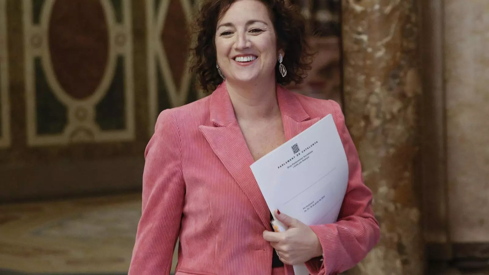 Alícia Romero del PSC als passadissos del Parlament