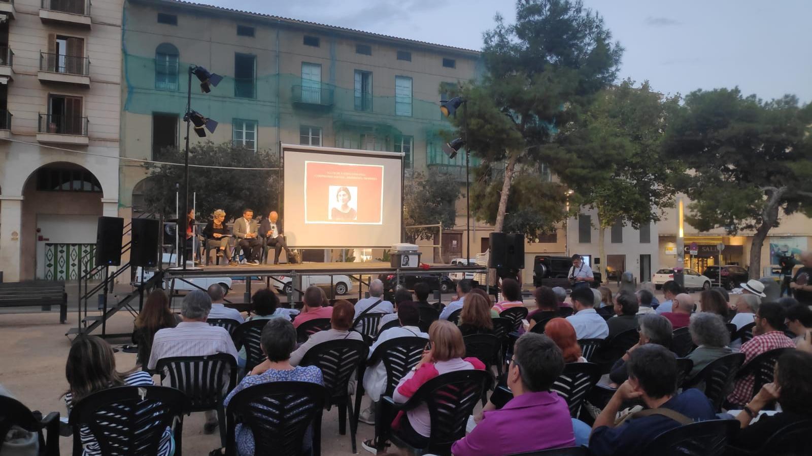 Acte d'homenatge a Matilde Landa a Palma pel 80 aniversari de la seva mort.