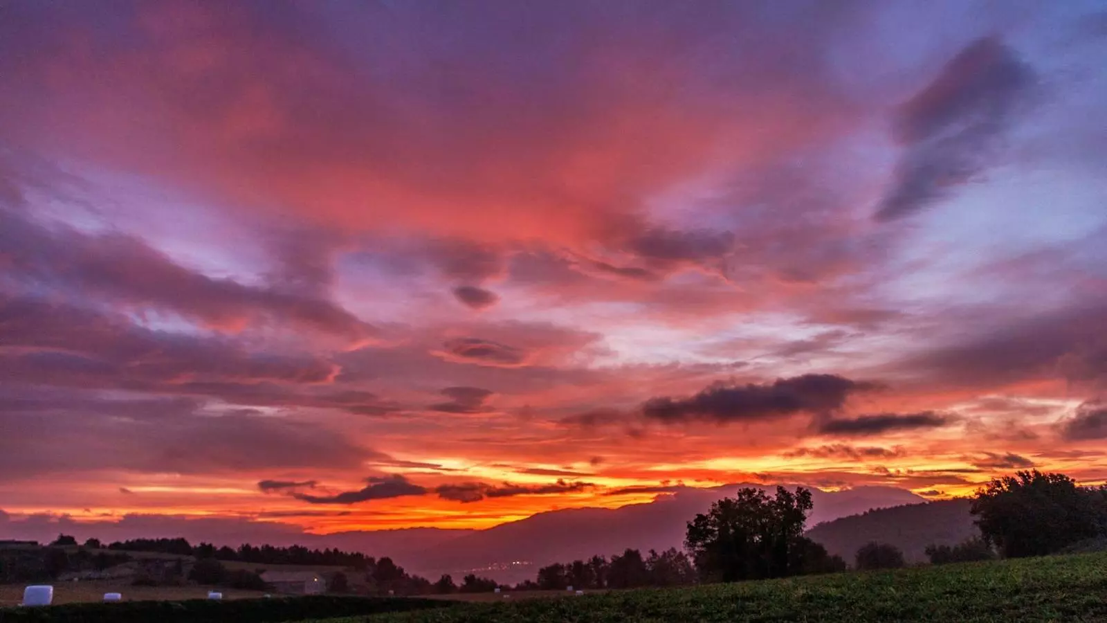La sortida de sol d'avui des del Moianès