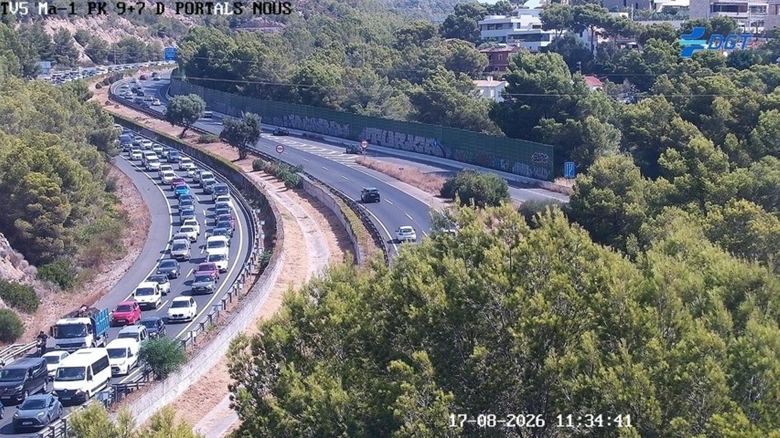 Retencions a l'autopista d'Andratx.