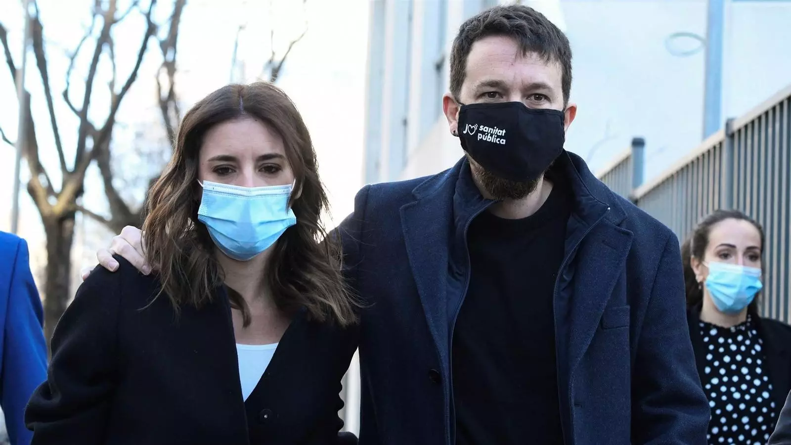 Irene Montero i Pablo Iglesias abans d'entrar al judici per presumpte assetjament als seus fills
