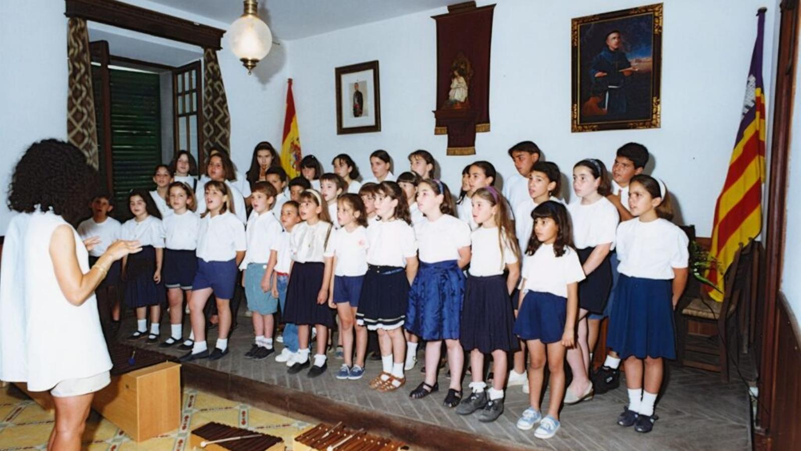 Una de les corals infantils de Snat Joan.