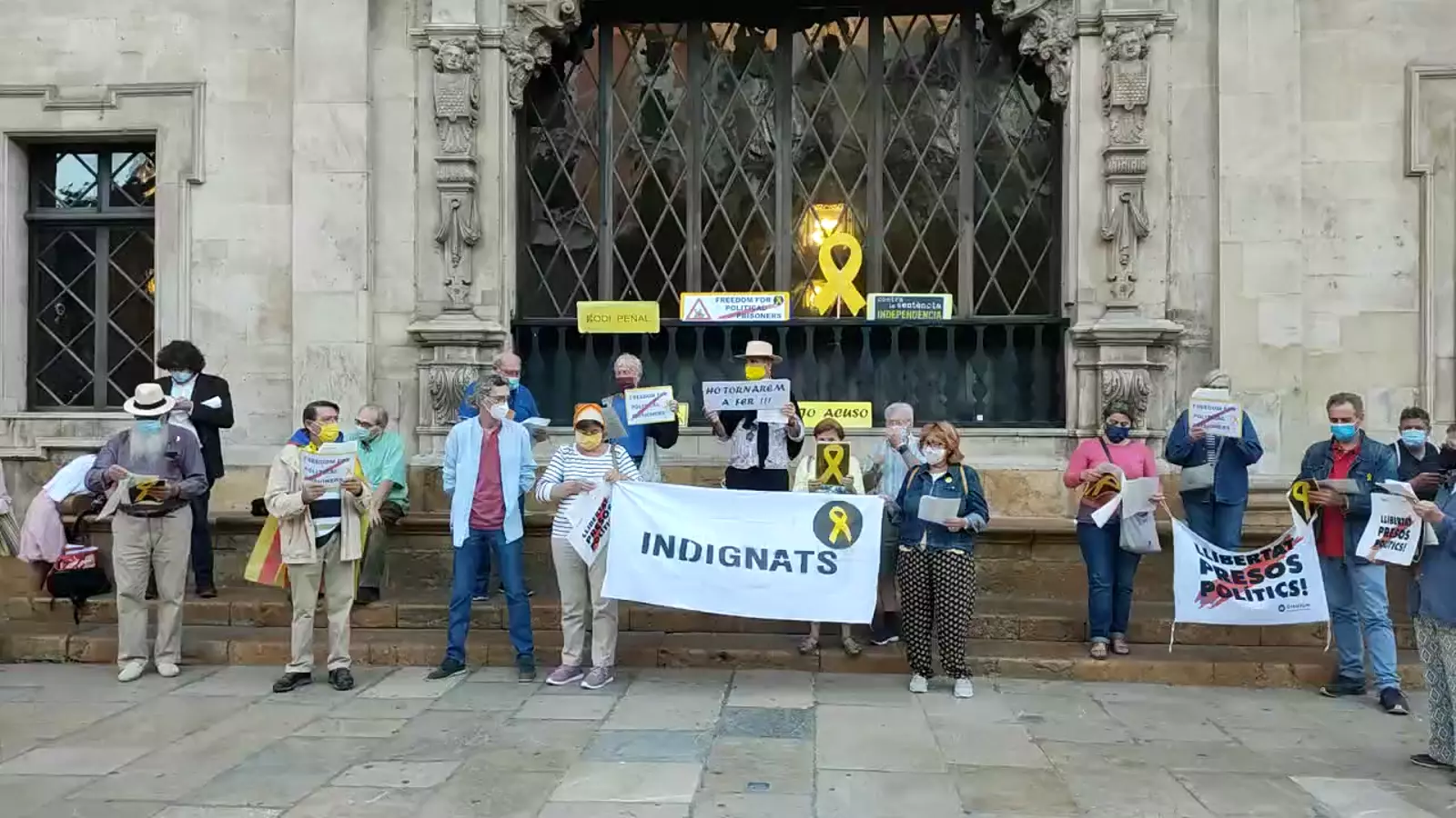 Manifestació a Cort contra la sentència del Suprem que inhabilita Quim Torra.