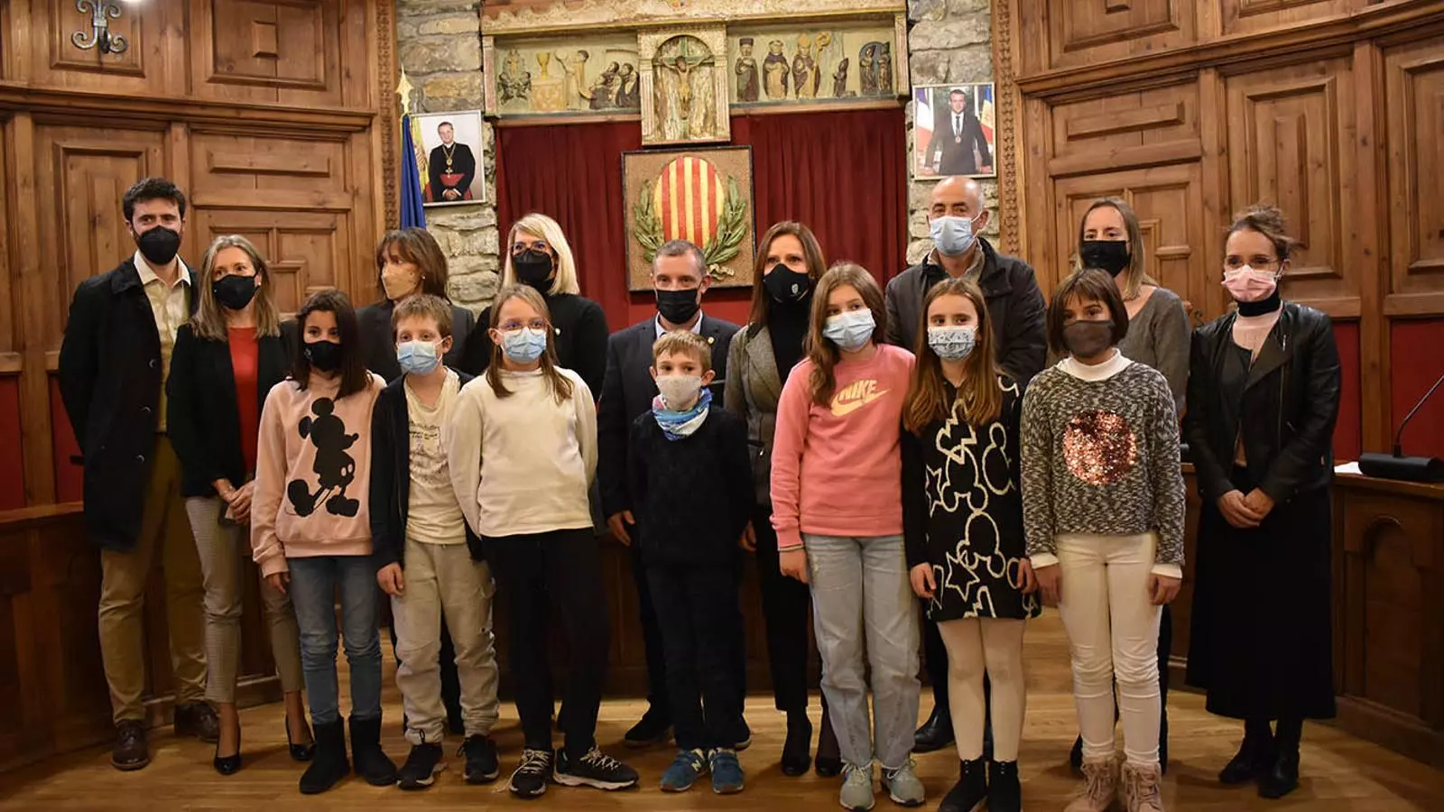 Els joves consellers amb els consellers i cònsols lauredians.