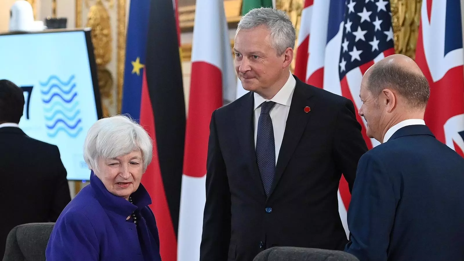 La secretària del Tresor dels Estats Units, Janet Yellen, amb els ministres de Finances del G7 i els caps dels bancs centrals a Lancaster House durant la reunió dels ministres de Finances del G7 a Londres, Gran Bretanya.