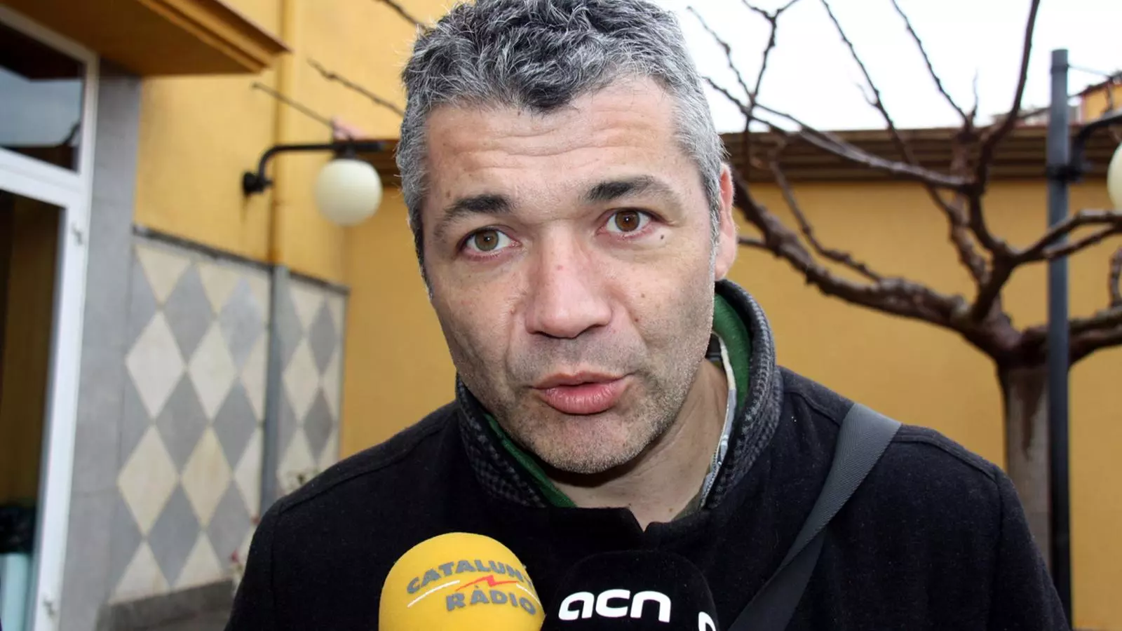El portaveu adjunt d'ERC, Oriol Amorós, atenent els mitjans de comunicació / ACN